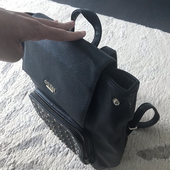 Guess backpack - Picture 2 of 4